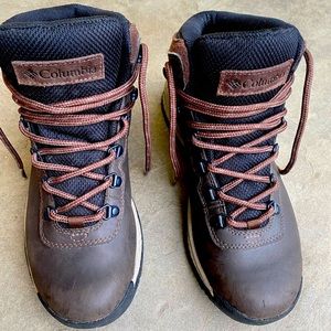 Columbia Women’s brown hiking boots